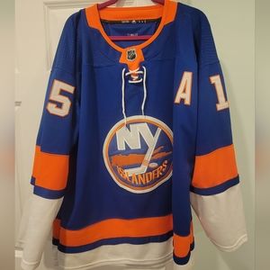 New York Islanders Cal Clutterbuck jersey